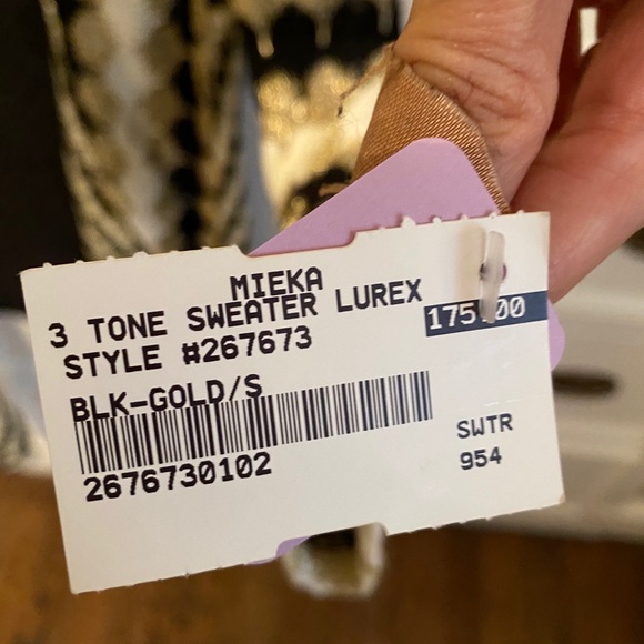 Mieka new asymmetrical sweater - Picture 5 of 6